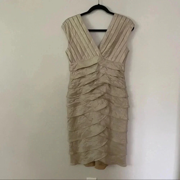 Adrianna Papell layered shimmer dress Size 4 - Picture 2 of 8